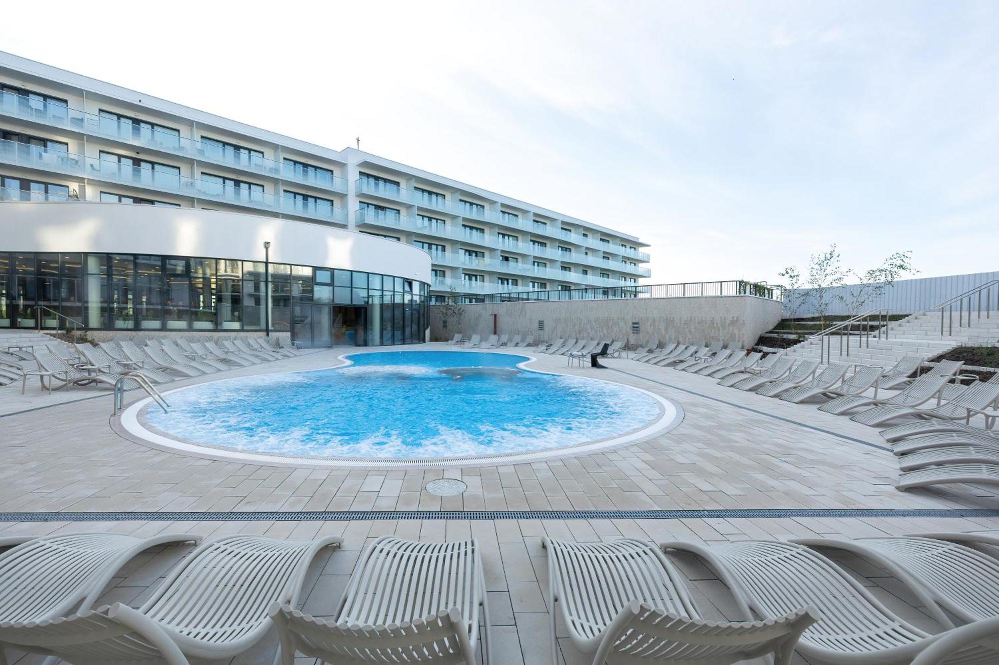Family Apartment With Gym And Swimming Pool By Renters Prestige Kolobrzeg Luaran gambar